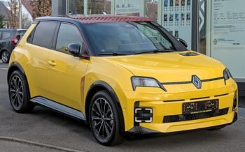 Renault 5 E-Tech – location EuroDrive Paris