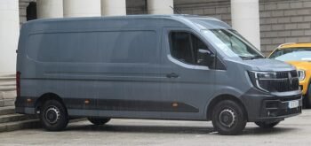 Renault Master 9 places – location EuroDrive Paris